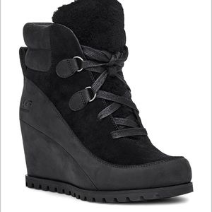 New UGG Valory Waterproof Wedge Booties Size 9